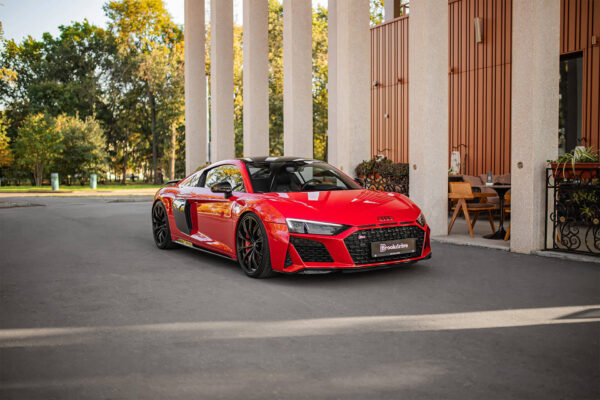 Audi R8