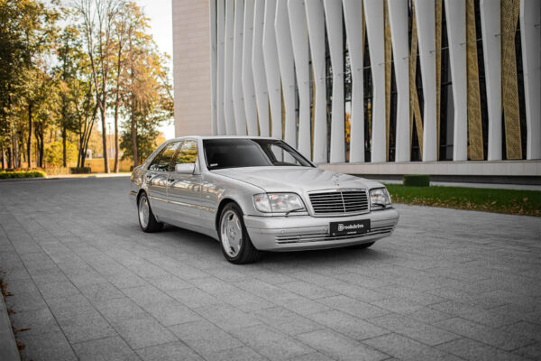 Mercedes-Benz S600 W140