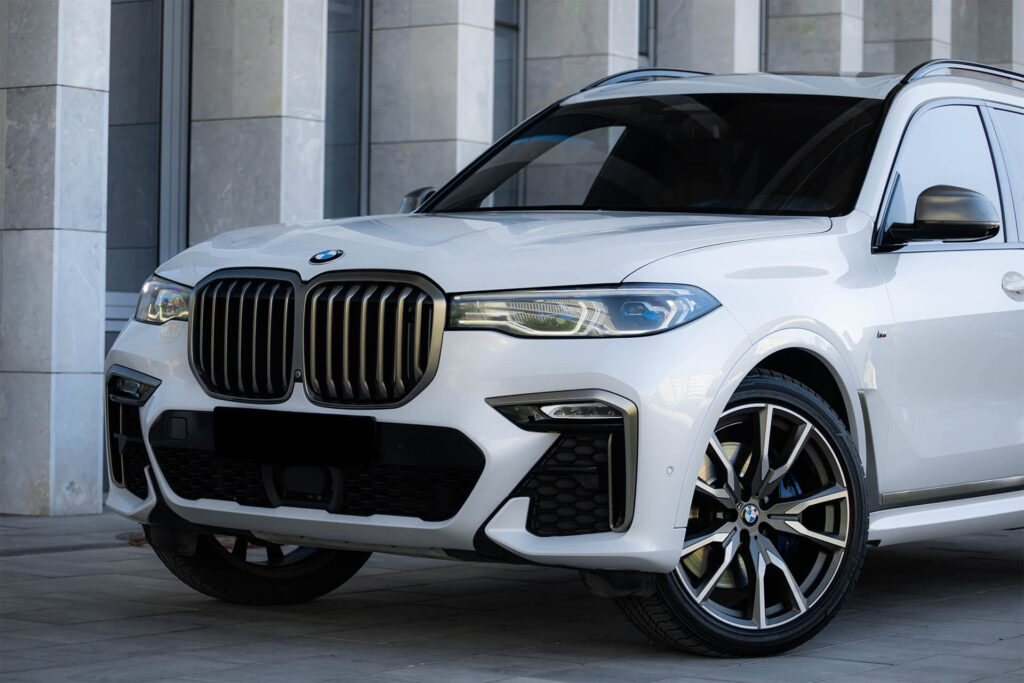 BMW X7 M50D White