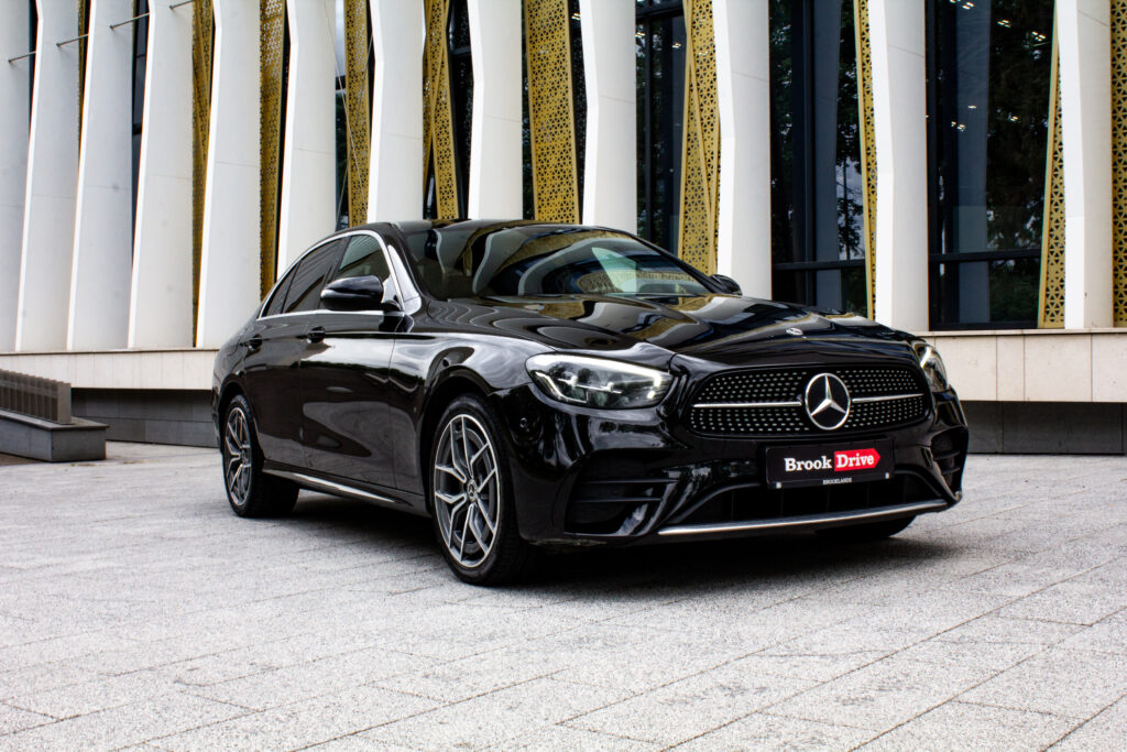 Mercedes-Benz E220d AMG