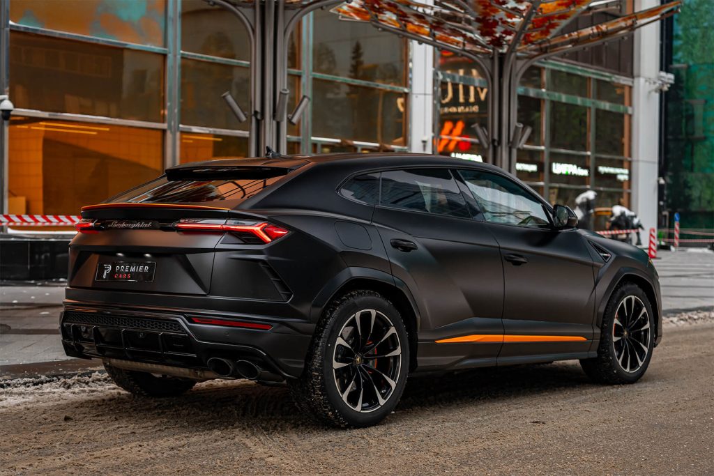 Lamborghini Urus Black