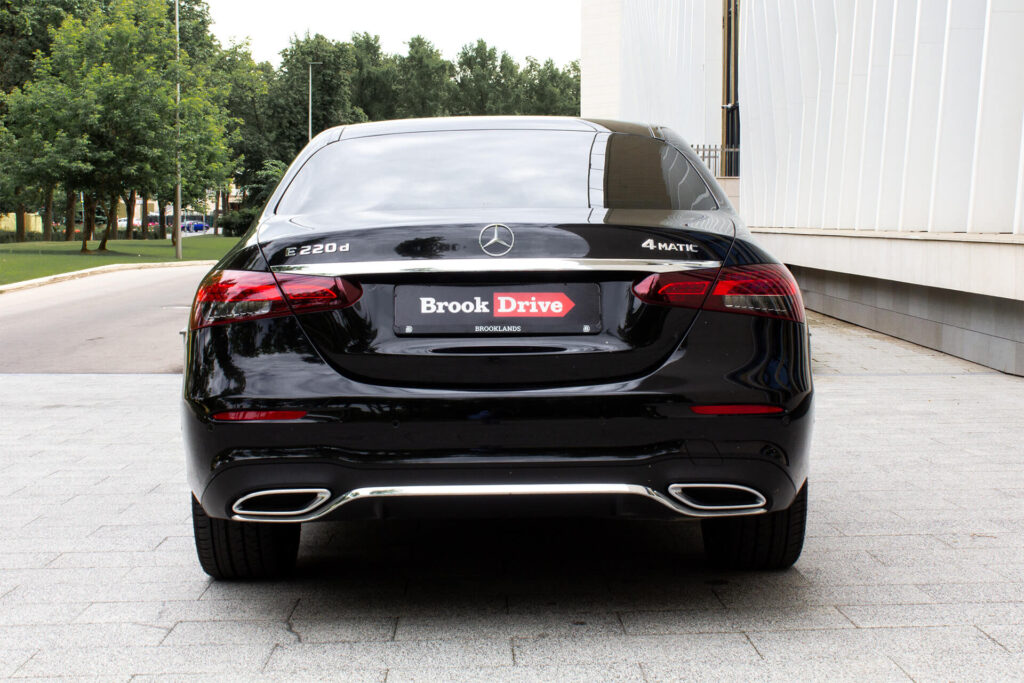 Mercedes-Benz E220d AMG