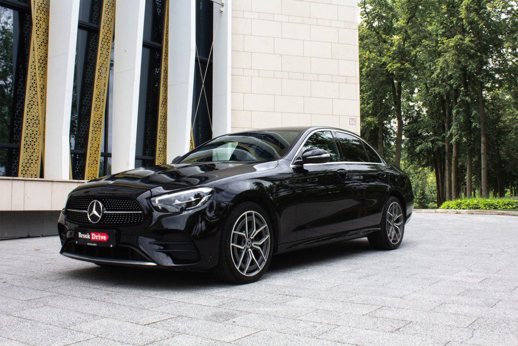 Mercedes-Benz E220d AMG