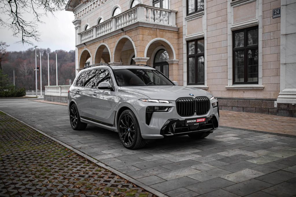BMW X7 40i Grey