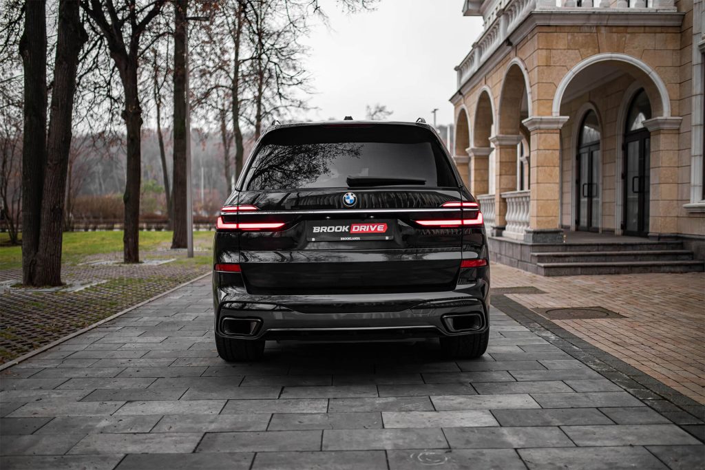 BMW X7 40i Black